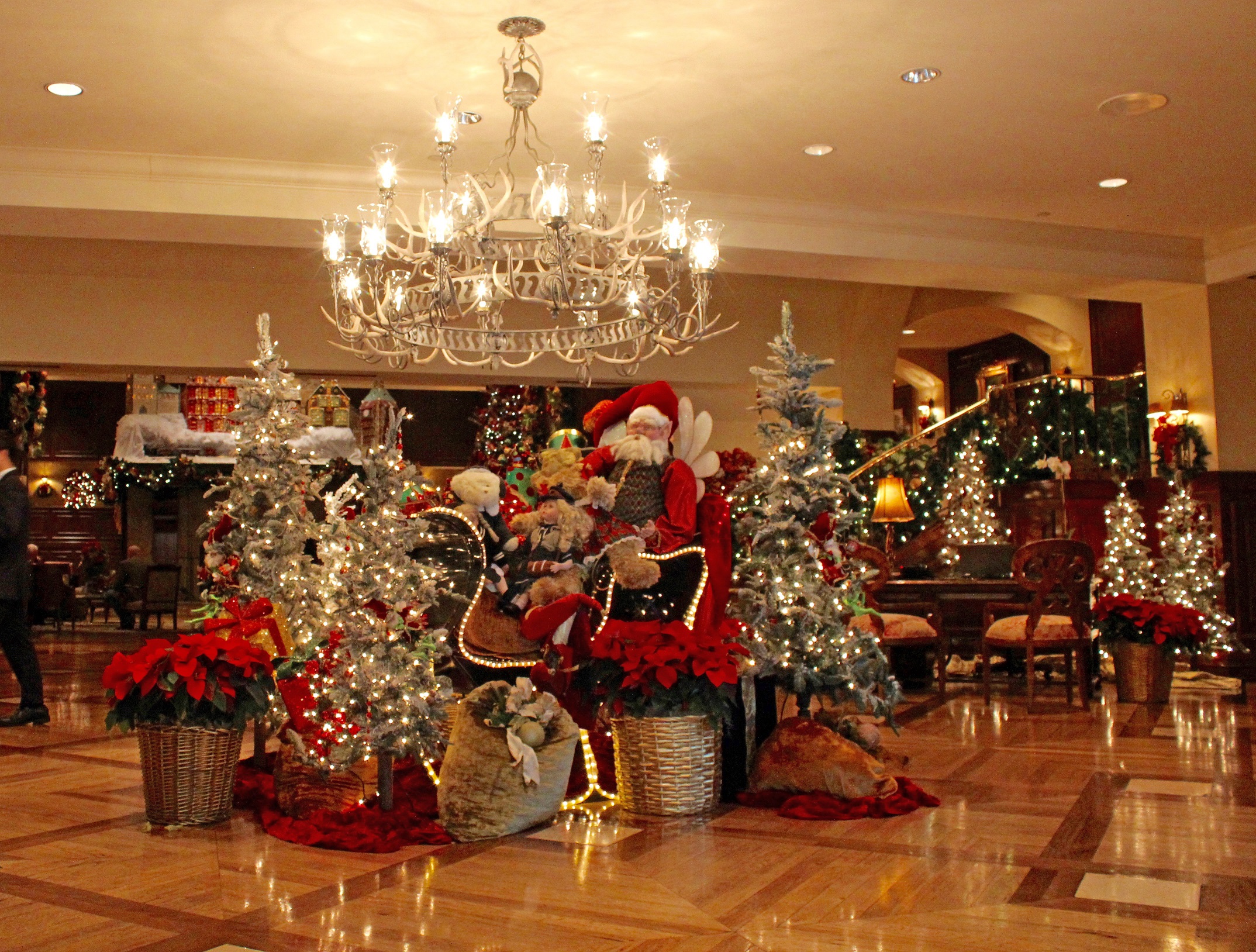 Celebrate the Holidays in Grand Style at The Houstonian